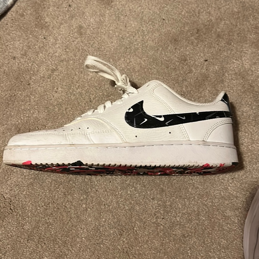 Worn twice,still very new but without tags, I will accept reasonable offer!